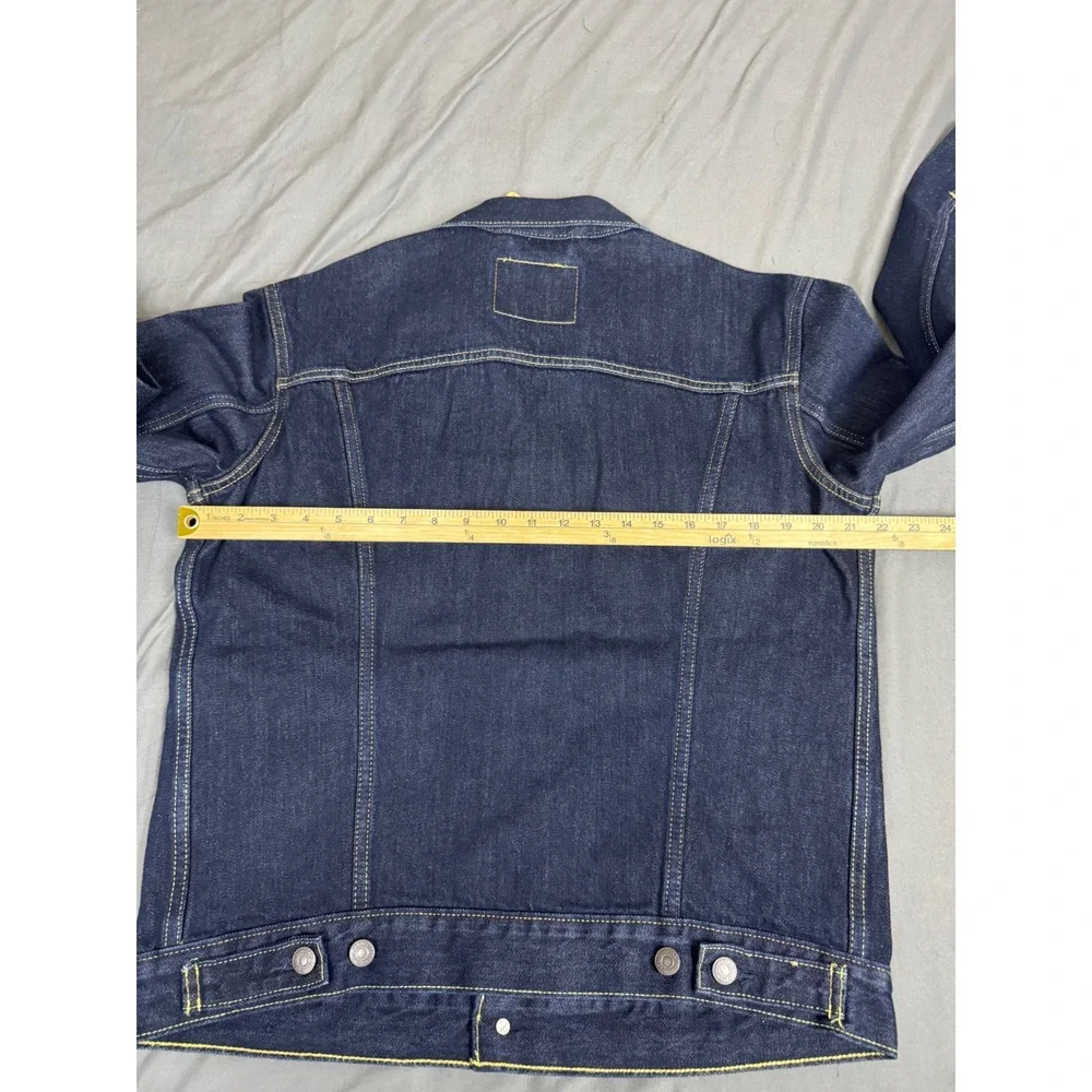 Levis Mens The Trucker Jacket Dark Indigo Denim Standard Fit Size Medium NWT